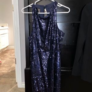 Navy blue sequins dress.